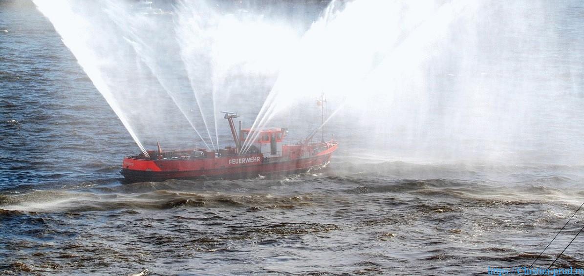 Пожарный водоем. Пожарный пруд.